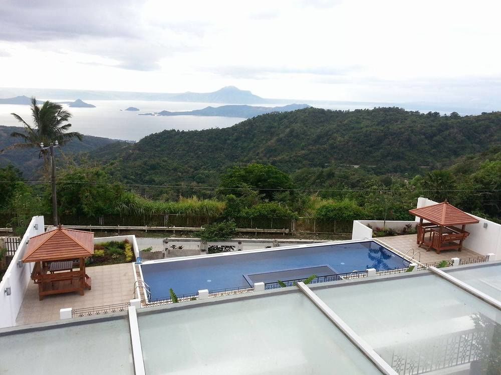 Vista Real Hotel Tagaytay City Εξωτερικό φωτογραφία
