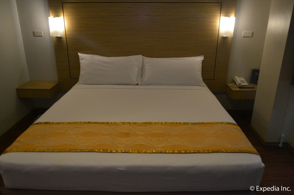 Vista Real Hotel Tagaytay City Εξωτερικό φωτογραφία