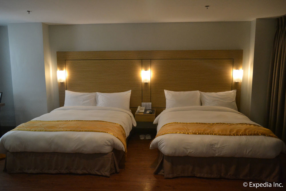 Vista Real Hotel Tagaytay City Εξωτερικό φωτογραφία