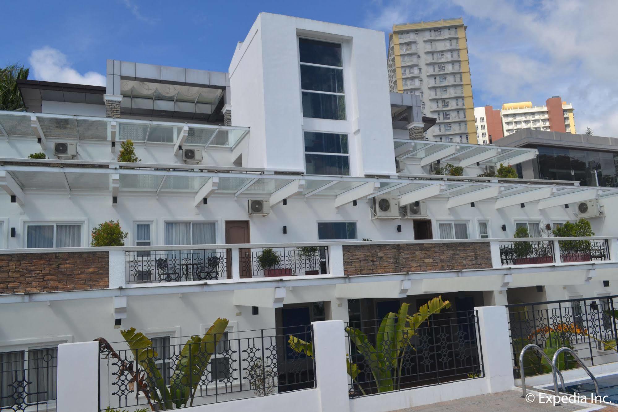 Vista Real Hotel Tagaytay City Εξωτερικό φωτογραφία