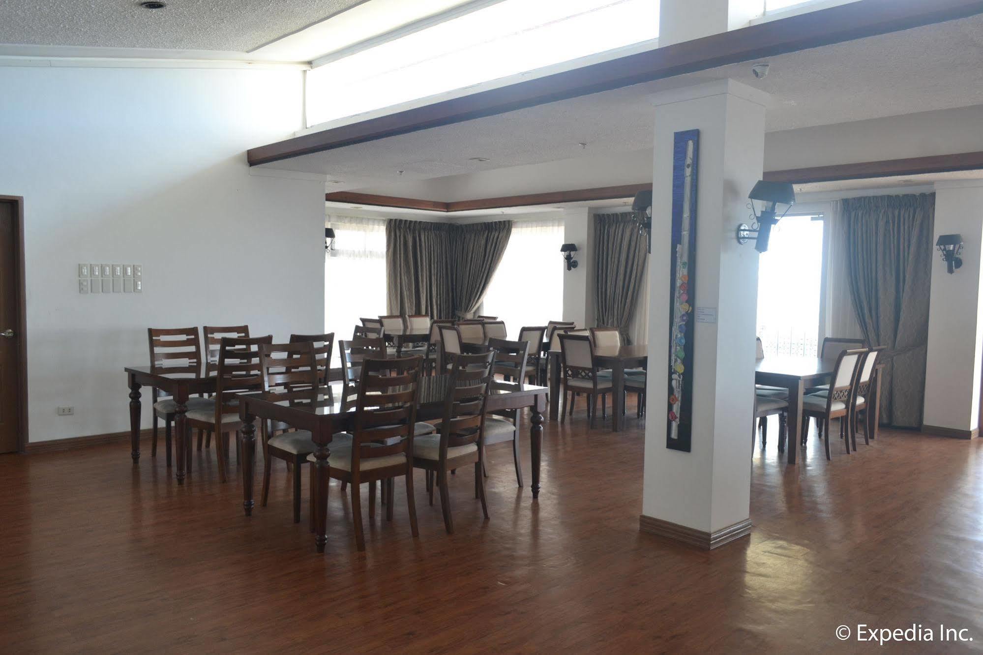 Vista Real Hotel Tagaytay City Εξωτερικό φωτογραφία