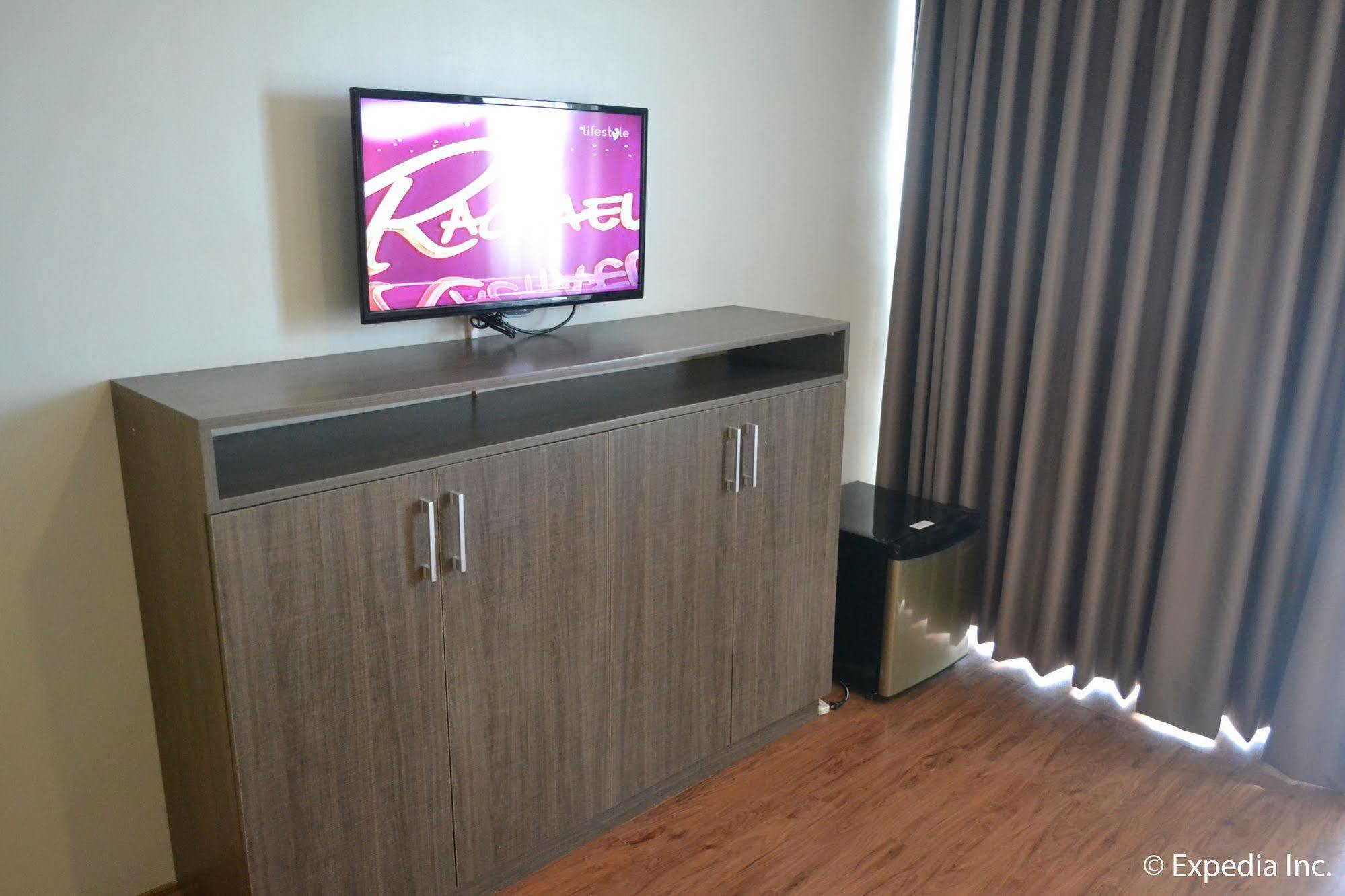 Vista Real Hotel Tagaytay City Εξωτερικό φωτογραφία