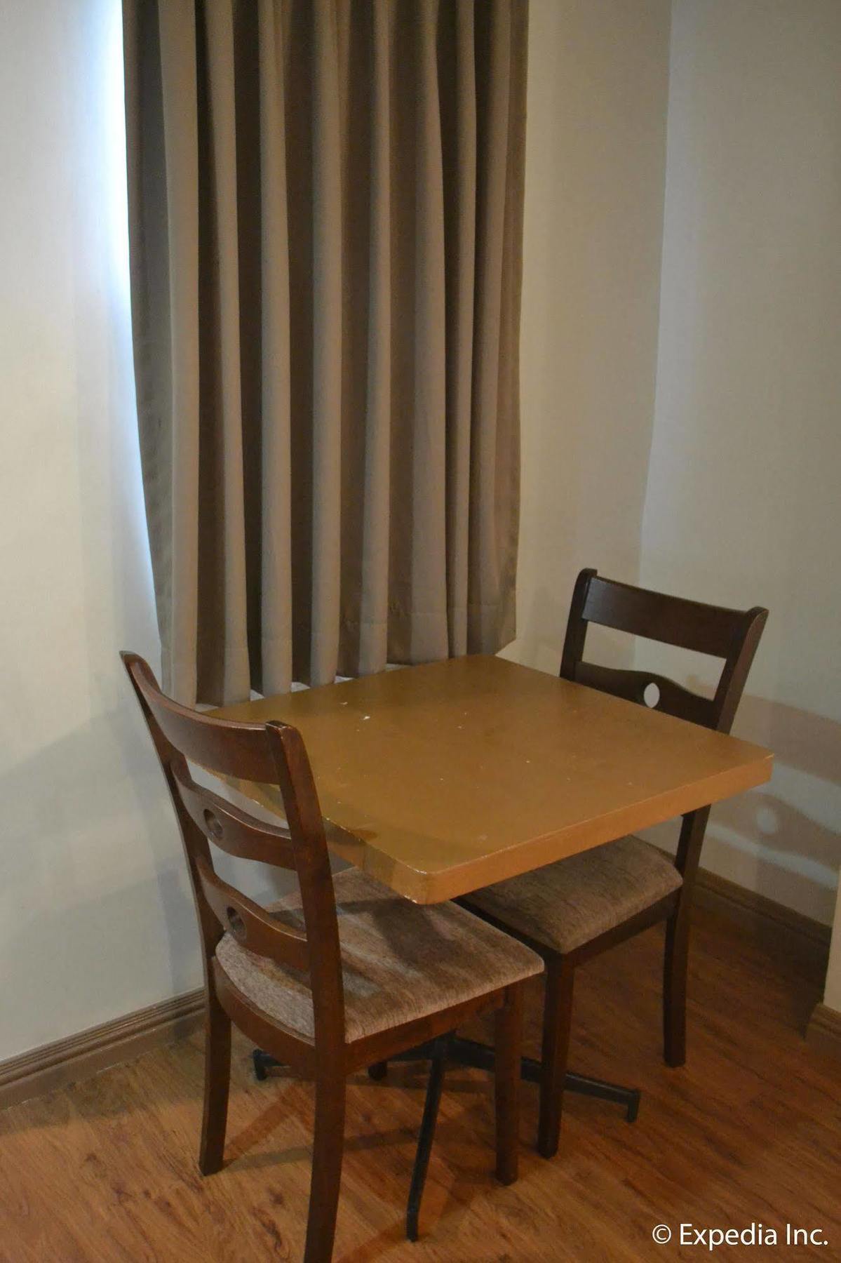 Vista Real Hotel Tagaytay City Εξωτερικό φωτογραφία