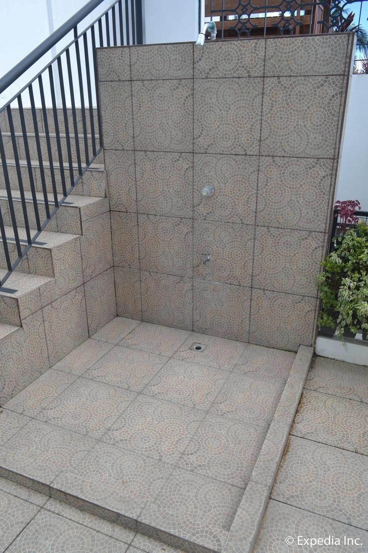 Vista Real Hotel Tagaytay City Εξωτερικό φωτογραφία