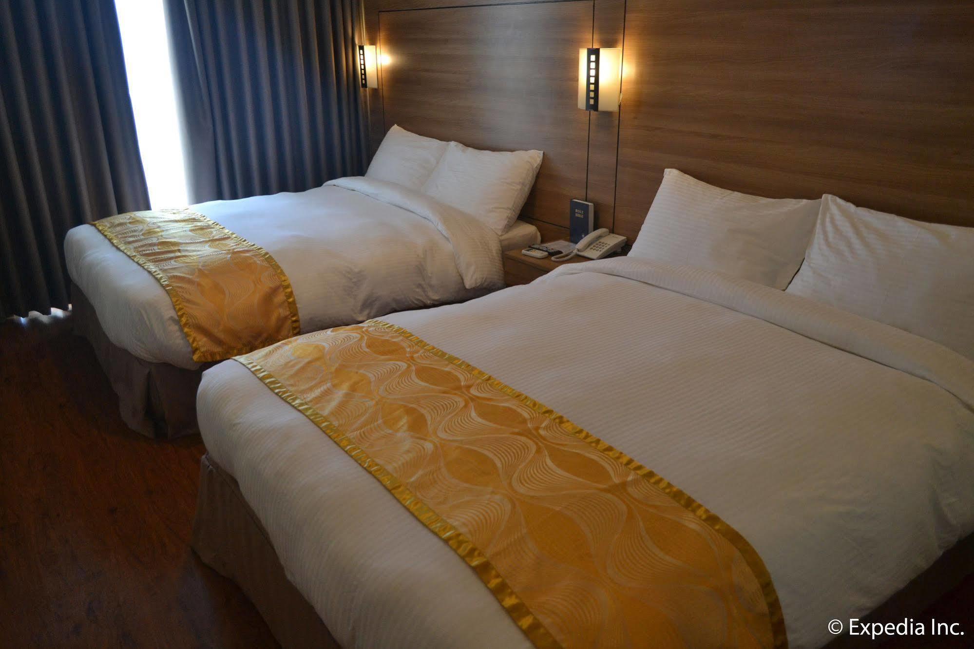 Vista Real Hotel Tagaytay City Εξωτερικό φωτογραφία